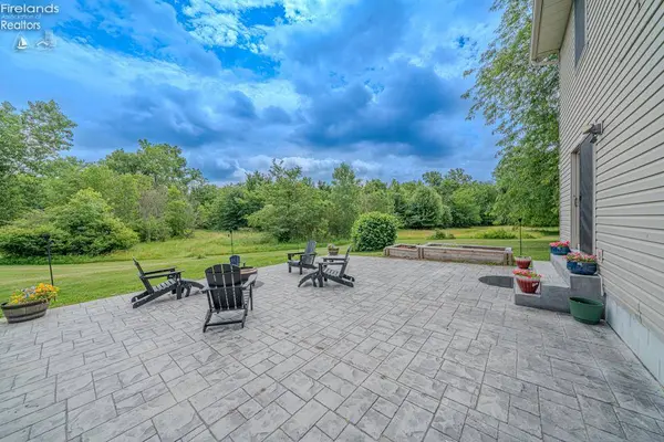 205 County Road 108, Fremont, OH 43420