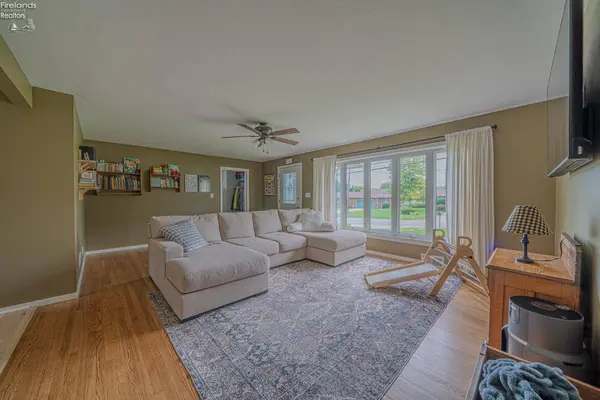 1514 W Cole RD, Fremont, OH 43420