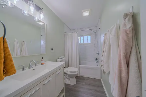 1514 W Cole RD, Fremont, OH 43420
