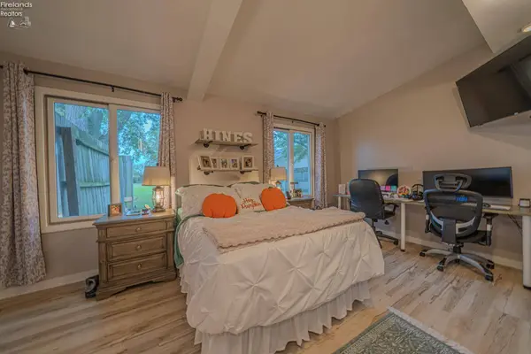 335 Benton ST, Oak Harbor, OH 43449