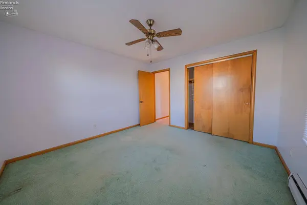 121 Broad ST, Oak Harbor, OH 43449