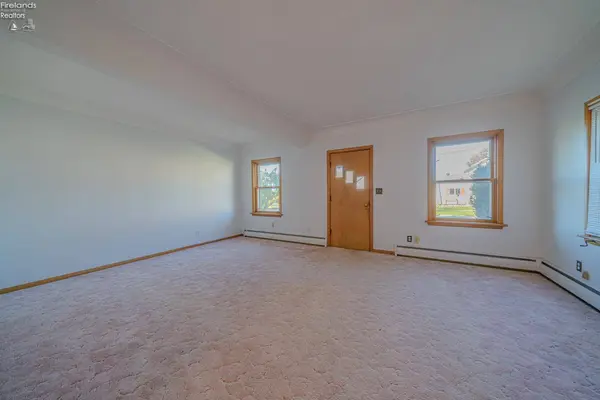 121 Broad ST, Oak Harbor, OH 43449