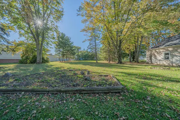 121 Broad ST, Oak Harbor, OH 43449