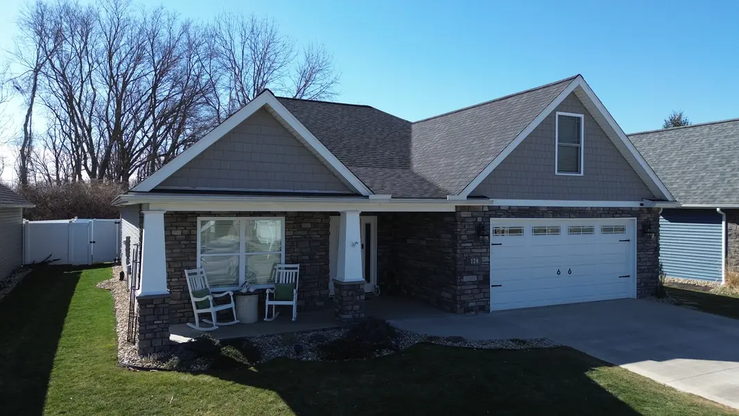 128 N Port Ln, Huron, OH 44839-2339