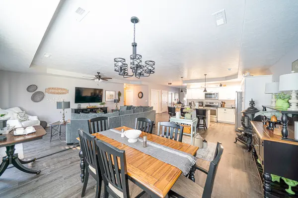 128 N Port Ln, Huron, OH 44839-2339