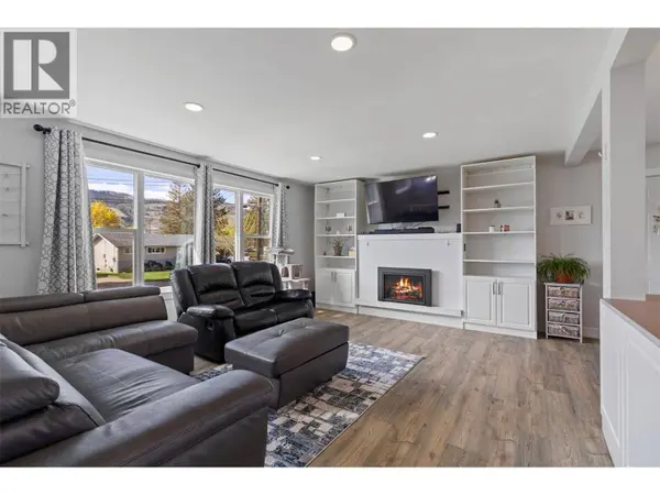 689 VALDES Drive, Kamloops, BC V2B5J1