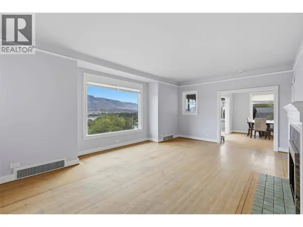 275 SEYMOUR  W Street, Kamloops, BC V2C2E7
