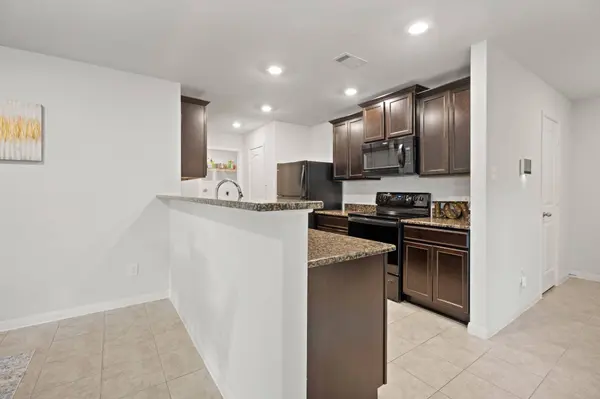 6412 El Topacio Dr, Houston, TX 77048