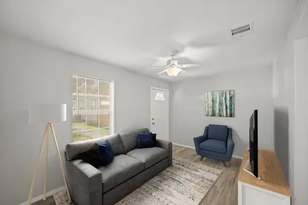 4636 Mayflower ST, Houston, TX 77033
