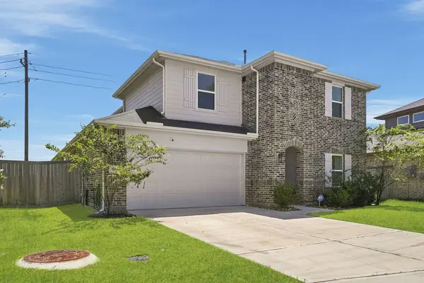 17946 Sommerset Falls Ln, Crosby, TX 77352