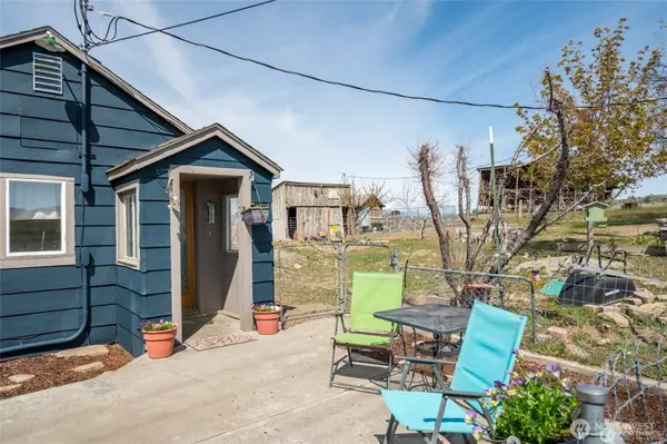 925 NW Road B, Waterville, WA 98858