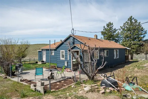 925 NW Road B, Waterville, WA 98858