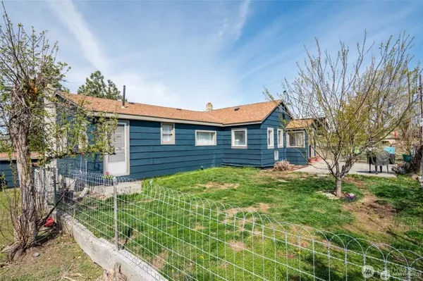 925 NW Road B, Waterville, WA 98858