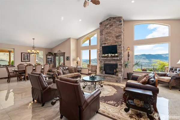 44 Sageland RD, East Wenatchee, WA 98802