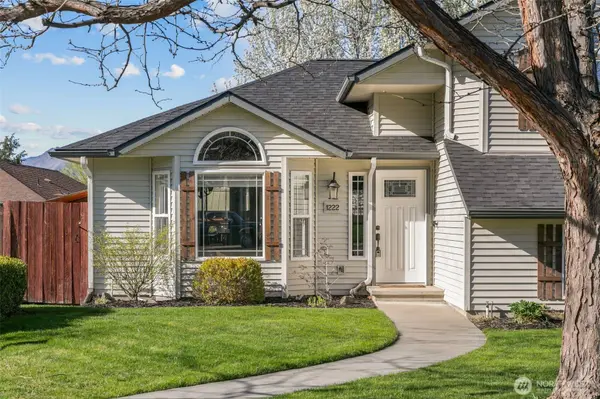 1222 Gossman LN, Wenatchee, WA 98801