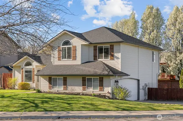 1222 Gossman LN, Wenatchee, WA 98801