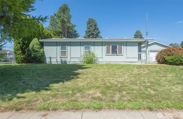 2449 NE 4th ST, East Wenatchee, WA 98802