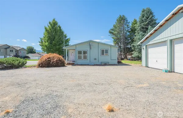 2449 NE 4th ST, East Wenatchee, WA 98802