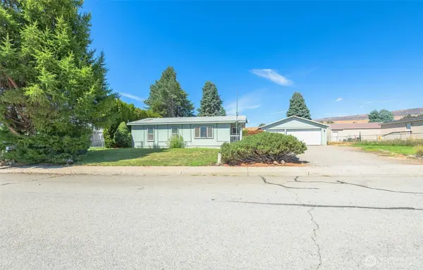 2449 NE 4th ST, East Wenatchee, WA 98802