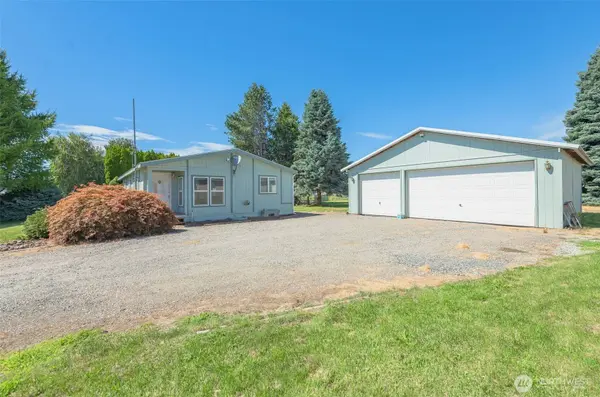 2449 NE 4th ST, East Wenatchee, WA 98802