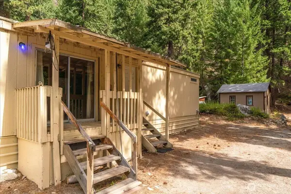 17968 Entiat River RD, Entiat, WA 98822