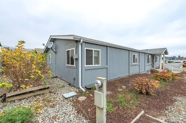 1705 Twins Peaks DR, Wenatchee, WA 98801