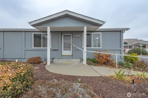 1705 Twins Peaks DR, Wenatchee, WA 98801