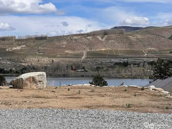 15330 Lakeview ST, Entiat, WA 98822