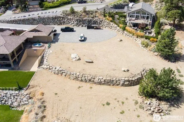 15330 Lakeview ST, Entiat, WA 98822