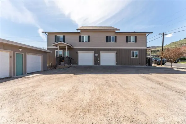 1327 S Miller ST, Wenatchee, WA 98801