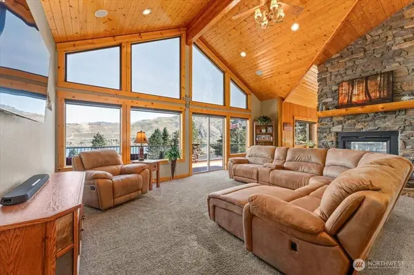 15320 Lakeview ST, Entiat, WA 98822