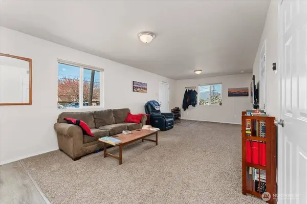 1327 S Miller ST, Wenatchee, WA 98801