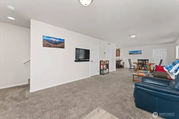 1327 S Miller ST, Wenatchee, WA 98801