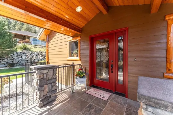 15320 Lakeview ST, Entiat, WA 98822