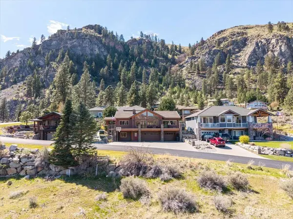 15320 Lakeview ST, Entiat, WA 98822