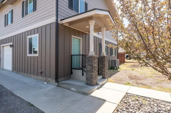 1327 S Miller ST, Wenatchee, WA 98801