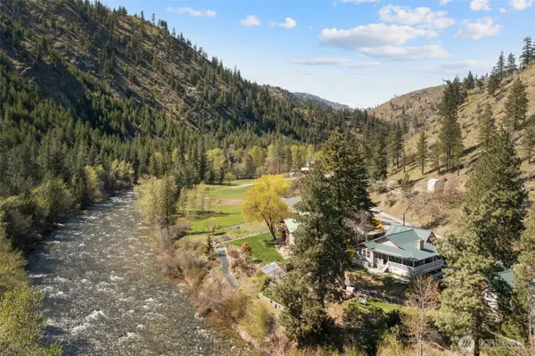 8831 Entiat River RD, Entiat, WA 98822