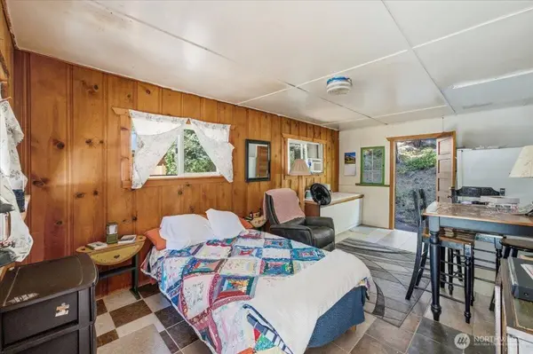 17964 Entiat River RD, Entiat, WA 98822