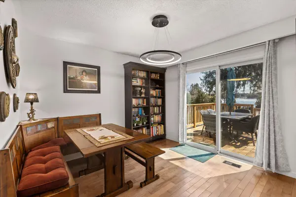 34 Connor DR, Whitchurch-stouffville, ON L4A 7X3