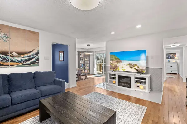 34 Connor DR, Whitchurch-stouffville, ON L4A 7X3