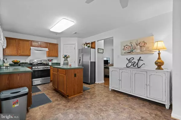 2122 Racquet Pl, Waldorf, MD 20601-3711