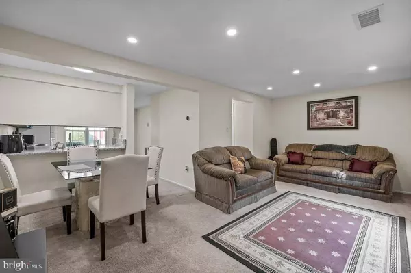 11219 Joyceton Dr, Upper Marlboro, MD 20774-1541