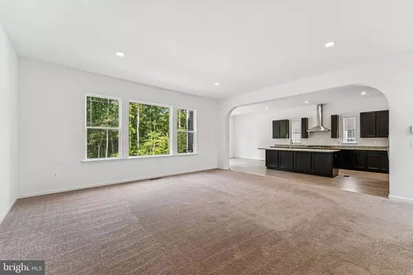 58 Boxelder Dr, Stafford, VA 22554-6869