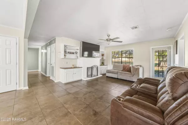 1122 Dugas RD, Lafayette, LA 70507