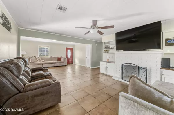 1122 Dugas RD, Lafayette, LA 70507