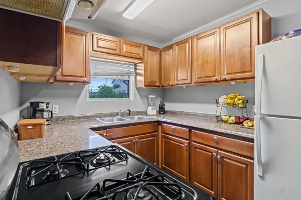 203 E Lola DR, Austin, TX 78753