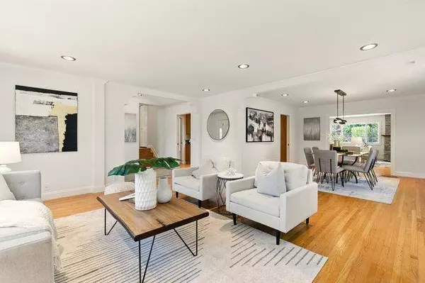 698 Emerald Hill RD, Redwood City, CA 94061