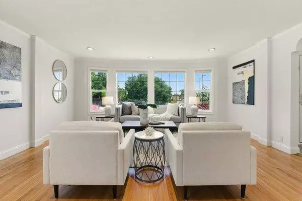 698 Emerald Hill RD, Redwood City, CA 94061