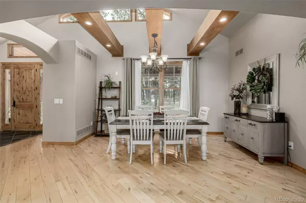 1485 Gore CIR, Larkspur, CO 80118