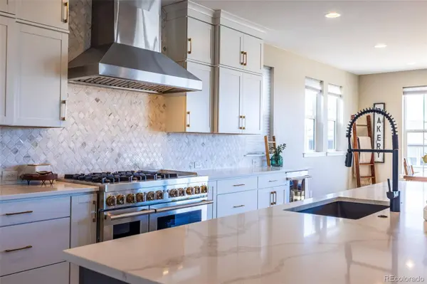 6955 Sunstrand CT, Castle Pines, CO 80108